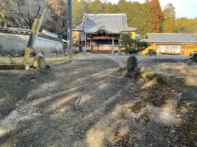 円立寺の{uncategorized: "未分類", other: "その他", undefined: "問題あり", building: "その他建物", grave: "お墓", sacred_gate: "鳥居", guardian: "狛犬", statue: "像", buddha: "仏像", history: "歴史", nature: "自然", garden: "庭園", animal: "動物", pagoda: "塔", temizu: "手水舎", mountain_gate: "山門・神門", sanctuary: "本殿・本堂", subordinate: "末社・摂社", art: "芸術", scenery: "景色", jizo: "地蔵", ema: "絵馬", goshuin: "御朱印", omikuji: "おみくじ", items: "授与品その他", amulet: "お守り", goshuincho: "御朱印帳", eats: "食事", festival: "お祭り", votive_dance: "神楽", shichigosan: "七五三参", wedding: "結婚式", experience: "体験その他", initially: "初詣", around: "周辺", anti_infection: "感染症対策"}