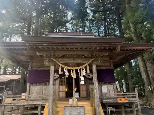 坪沼八幡神社の本殿・本堂