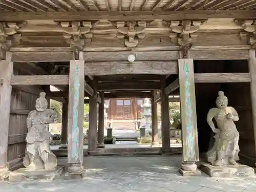 泉福寺の山門・神門