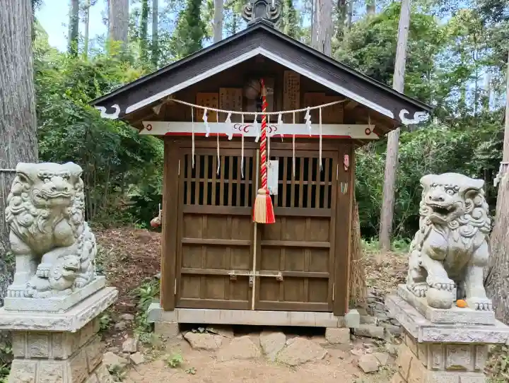 日吉神社の{uncategorized: "未分類", other: "その他", undefined: "問題あり", building: "その他建物", grave: "お墓", sacred_gate: "鳥居", guardian: "狛犬", statue: "像", buddha: "仏像", history: "歴史", nature: "自然", garden: "庭園", animal: "動物", pagoda: "塔", temizu: "手水舎", mountain_gate: "山門・神門", sanctuary: "本殿・本堂", subordinate: "末社・摂社", art: "芸術", scenery: "景色", jizo: "地蔵", ema: "絵馬", goshuin: "御朱印", omikuji: "おみくじ", items: "授与品その他", amulet: "お守り", goshuincho: "御朱印帳", eats: "食事", festival: "お祭り", votive_dance: "神楽", shichigosan: "七五三参", wedding: "結婚式", experience: "体験その他", initially: "初詣", around: "周辺", anti_infection: "感染症対策"}