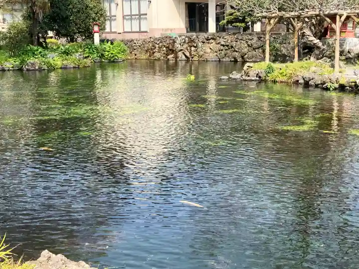 富士山本宮浅間大社の{uncategorized: "未分類", other: "その他", undefined: "問題あり", building: "その他建物", grave: "お墓", sacred_gate: "鳥居", guardian: "狛犬", statue: "像", buddha: "仏像", history: "歴史", nature: "自然", garden: "庭園", animal: "動物", pagoda: "塔", temizu: "手水舎", mountain_gate: "山門・神門", sanctuary: "本殿・本堂", subordinate: "末社・摂社", art: "芸術", scenery: "景色", jizo: "地蔵", ema: "絵馬", goshuin: "御朱印", omikuji: "おみくじ", items: "授与品その他", amulet: "お守り", goshuincho: "御朱印帳", eats: "食事", festival: "お祭り", votive_dance: "神楽", shichigosan: "七五三参", wedding: "結婚式", experience: "体験その他", initially: "初詣", around: "周辺", anti_infection: "感染症対策"}