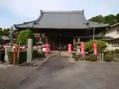 渭信寺の本殿