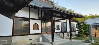 慈雲寺の本殿・本堂