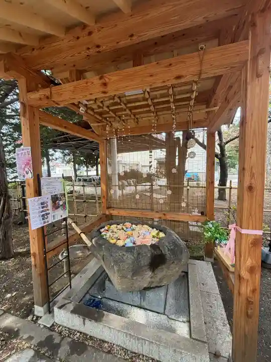 発寒神社の{uncategorized: "未分類", other: "その他", undefined: "問題あり", building: "その他建物", grave: "お墓", sacred_gate: "鳥居", guardian: "狛犬", statue: "像", buddha: "仏像", history: "歴史", nature: "自然", garden: "庭園", animal: "動物", pagoda: "塔", temizu: "手水舎", mountain_gate: "山門・神門", sanctuary: "本殿・本堂", subordinate: "末社・摂社", art: "芸術", scenery: "景色", jizo: "地蔵", ema: "絵馬", goshuin: "御朱印", omikuji: "おみくじ", items: "授与品その他", amulet: "お守り", goshuincho: "御朱印帳", eats: "食事", festival: "お祭り", votive_dance: "神楽", shichigosan: "七五三参", wedding: "結婚式", experience: "体験その他", initially: "初詣", around: "周辺", anti_infection: "感染症対策"}