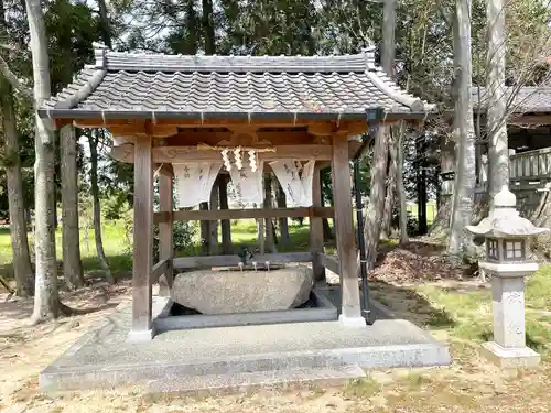 八幡神社の手水舎