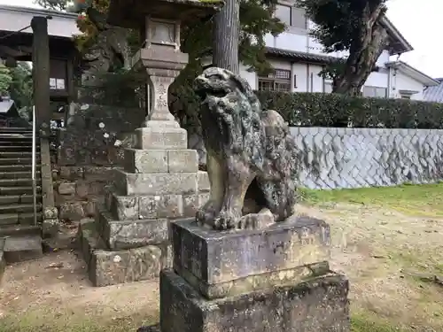 揖夜神社の狛犬