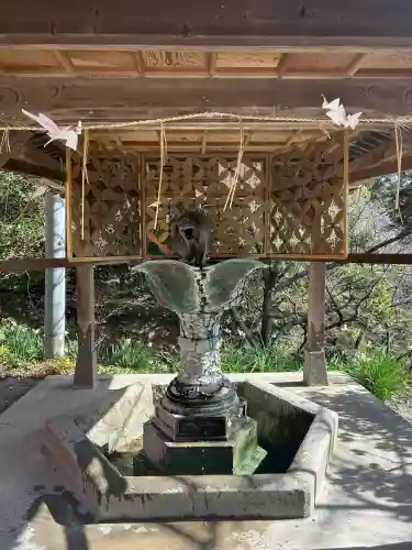 宮地嶽神社の{uncategorized: "未分類", other: "その他", undefined: "問題あり", building: "その他建物", grave: "お墓", sacred_gate: "鳥居", guardian: "狛犬", statue: "像", buddha: "仏像", history: "歴史", nature: "自然", garden: "庭園", animal: "動物", pagoda: "塔", temizu: "手水舎", mountain_gate: "山門・神門", sanctuary: "本殿・本堂", subordinate: "末社・摂社", art: "芸術", scenery: "景色", jizo: "地蔵", ema: "絵馬", goshuin: "御朱印", omikuji: "おみくじ", items: "授与品その他", amulet: "お守り", goshuincho: "御朱印帳", eats: "食事", festival: "お祭り", votive_dance: "神楽", shichigosan: "七五三参", wedding: "結婚式", experience: "体験その他", initially: "初詣", around: "周辺", anti_infection: "感染症対策"}