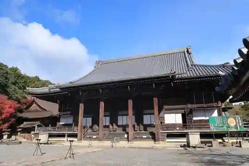 西教寺の本殿