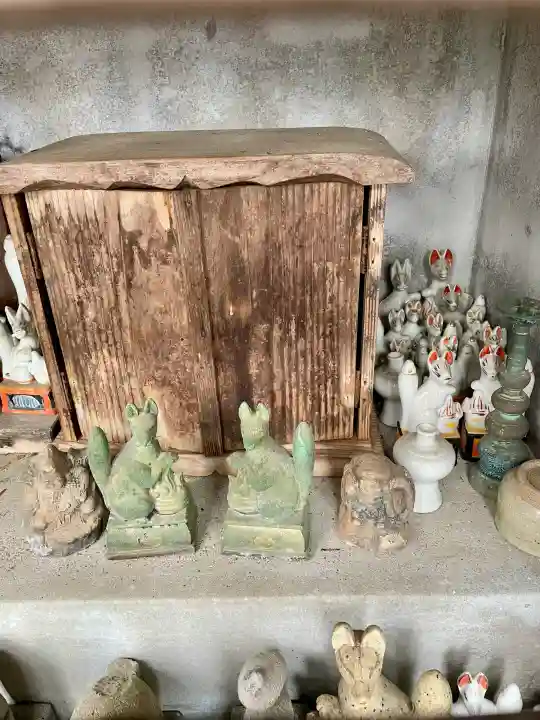 下田八幡神社の{uncategorized: "未分類", other: "その他", undefined: "問題あり", building: "その他建物", grave: "お墓", sacred_gate: "鳥居", guardian: "狛犬", statue: "像", buddha: "仏像", history: "歴史", nature: "自然", garden: "庭園", animal: "動物", pagoda: "塔", temizu: "手水舎", mountain_gate: "山門・神門", sanctuary: "本殿・本堂", subordinate: "末社・摂社", art: "芸術", scenery: "景色", jizo: "地蔵", ema: "絵馬", goshuin: "御朱印", omikuji: "おみくじ", items: "授与品その他", amulet: "お守り", goshuincho: "御朱印帳", eats: "食事", festival: "お祭り", votive_dance: "神楽", shichigosan: "七五三参", wedding: "結婚式", experience: "体験その他", initially: "初詣", around: "周辺", anti_infection: "感染症対策"}