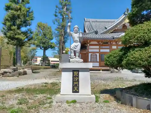 海蔵寺の{uncategorized: "未分類", other: "その他", undefined: "問題あり", building: "その他建物", grave: "お墓", sacred_gate: "鳥居", guardian: "狛犬", statue: "像", buddha: "仏像", history: "歴史", nature: "自然", garden: "庭園", animal: "動物", pagoda: "塔", temizu: "手水舎", mountain_gate: "山門・神門", sanctuary: "本殿・本堂", subordinate: "末社・摂社", art: "芸術", scenery: "景色", jizo: "地蔵", ema: "絵馬", goshuin: "御朱印", omikuji: "おみくじ", items: "授与品その他", amulet: "お守り", goshuincho: "御朱印帳", eats: "食事", festival: "お祭り", votive_dance: "神楽", shichigosan: "七五三参", wedding: "結婚式", experience: "体験その他", initially: "初詣", around: "周辺", anti_infection: "感染症対策"}