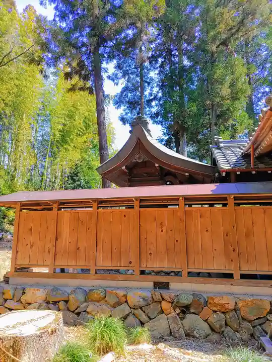 神明白山社相殿(杁下)の本殿・本堂