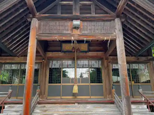 栗沢神社の本殿