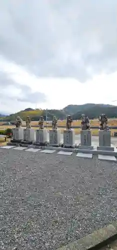 佛木寺の{uncategorized: "未分類", other: "その他", undefined: "問題あり", building: "その他建物", grave: "お墓", sacred_gate: "鳥居", guardian: "狛犬", statue: "像", buddha: "仏像", history: "歴史", nature: "自然", garden: "庭園", animal: "動物", pagoda: "塔", temizu: "手水舎", mountain_gate: "山門・神門", sanctuary: "本殿・本堂", subordinate: "末社・摂社", art: "芸術", scenery: "景色", jizo: "地蔵", ema: "絵馬", goshuin: "御朱印", omikuji: "おみくじ", items: "授与品その他", amulet: "お守り", goshuincho: "御朱印帳", eats: "食事", festival: "お祭り", votive_dance: "神楽", shichigosan: "七五三参", wedding: "結婚式", experience: "体験その他", initially: "初詣", around: "周辺", anti_infection: "感染症対策"}