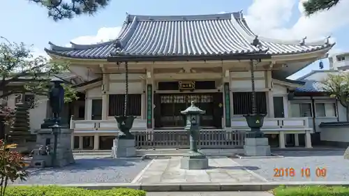荘厳寺の本殿・本堂