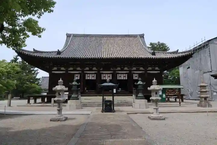 鶴林寺の本殿・本堂