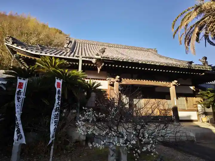 良参寺の本殿・本堂