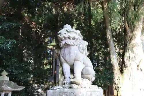 菅船神社の狛犬