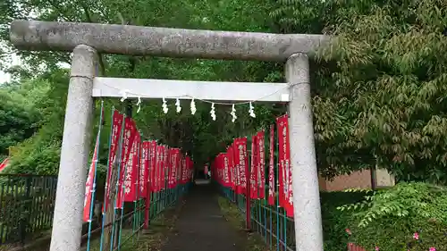 春日部稲荷神社の鳥居