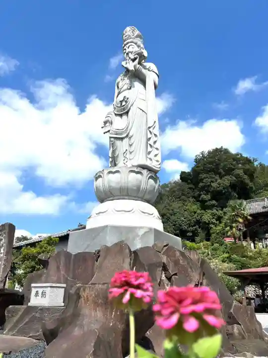 埼玉厄除け開運大師・龍泉寺(切り絵御朱印発祥の寺)(埼玉県)