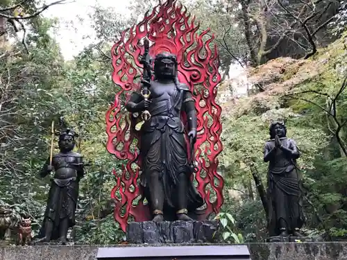 大本山七宝瀧寺の仏像