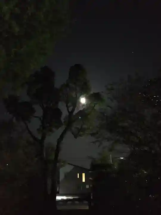 溝旗神社(肇國神社)の周辺