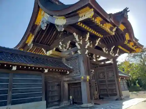 勝興寺の山門・神門