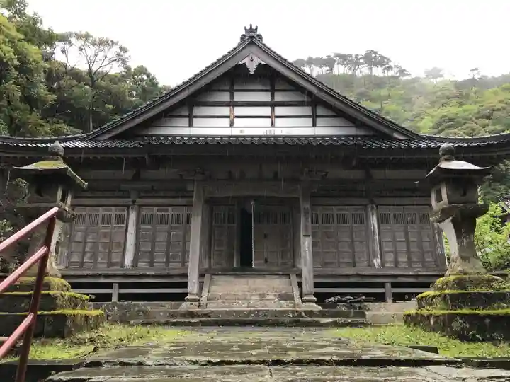 岩倉寺の本殿・本堂