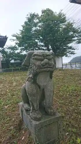 拝幣志神社の狛犬