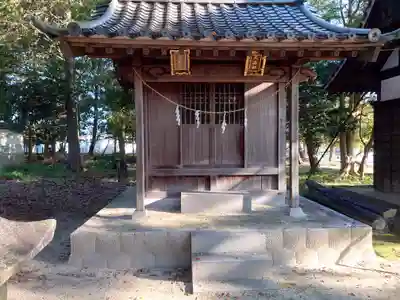 神明社・小河天神社合殿の末社・摂社