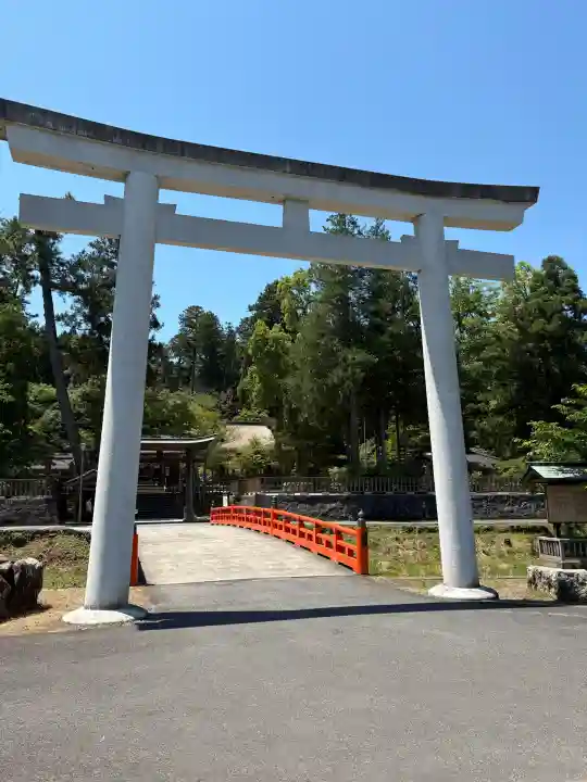 熊野大社の{uncategorized: "未分類", other: "その他", undefined: "問題あり", building: "その他建物", grave: "お墓", sacred_gate: "鳥居", guardian: "狛犬", statue: "像", buddha: "仏像", history: "歴史", nature: "自然", garden: "庭園", animal: "動物", pagoda: "塔", temizu: "手水舎", mountain_gate: "山門・神門", sanctuary: "本殿・本堂", subordinate: "末社・摂社", art: "芸術", scenery: "景色", jizo: "地蔵", ema: "絵馬", goshuin: "御朱印", omikuji: "おみくじ", items: "授与品その他", amulet: "お守り", goshuincho: "御朱印帳", eats: "食事", festival: "お祭り", votive_dance: "神楽", shichigosan: "七五三参", wedding: "結婚式", experience: "体験その他", initially: "初詣", around: "周辺", anti_infection: "感染症対策"}