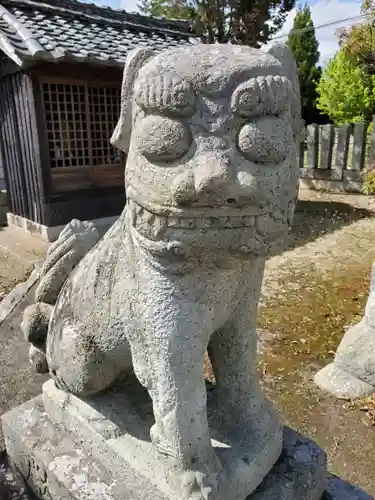 神明神社の狛犬
