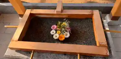 舞子六神社／まいこむの宮の{uncategorized: "未分類", other: "その他", undefined: "問題あり", building: "その他建物", grave: "お墓", sacred_gate: "鳥居", guardian: "狛犬", statue: "像", buddha: "仏像", history: "歴史", nature: "自然", garden: "庭園", animal: "動物", pagoda: "塔", temizu: "手水舎", mountain_gate: "山門・神門", sanctuary: "本殿・本堂", subordinate: "末社・摂社", art: "芸術", scenery: "景色", jizo: "地蔵", ema: "絵馬", goshuin: "御朱印", omikuji: "おみくじ", items: "授与品その他", amulet: "お守り", goshuincho: "御朱印帳", eats: "食事", festival: "お祭り", votive_dance: "神楽", shichigosan: "七五三参", wedding: "結婚式", experience: "体験その他", initially: "初詣", around: "周辺", anti_infection: "感染症対策"}