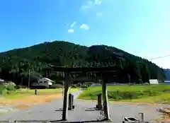 諏訪神社の鳥居