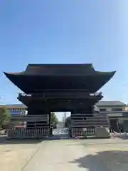 甚目寺の山門