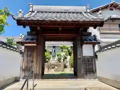 西南寺の山門