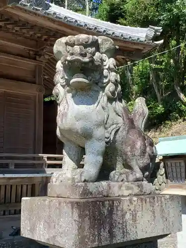 諏訪神社の狛犬