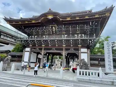 成田山新勝寺の山門・神門