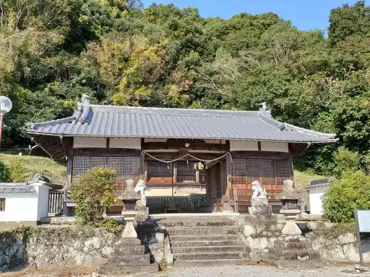若宮八幡宮の本殿・本堂