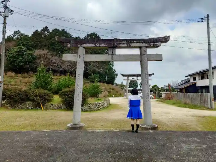 粟井神社の鳥居