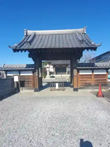 寳泉寺の山門・神門
