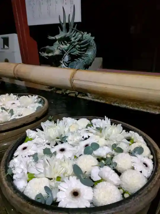 津島神社の手水舎