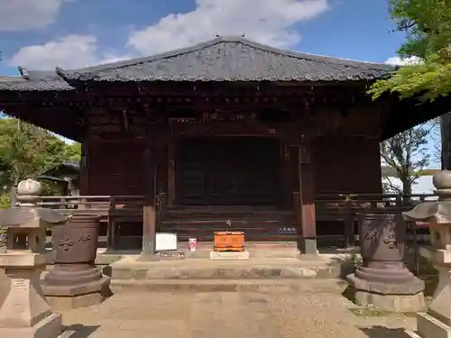 護国寺の本殿・本堂