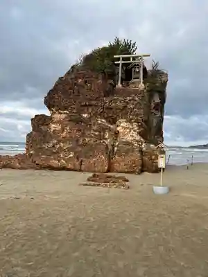 稲佐の浜 弁天島(島根県)