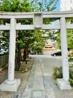 被官稲荷神社の{uncategorized: "未分類", other: "その他", undefined: "問題あり", building: "その他建物", grave: "お墓", sacred_gate: "鳥居", guardian: "狛犬", statue: "像", buddha: "仏像", history: "歴史", nature: "自然", garden: "庭園", animal: "動物", pagoda: "塔", temizu: "手水舎", mountain_gate: "山門・神門", sanctuary: "本殿・本堂", subordinate: "末社・摂社", art: "芸術", scenery: "景色", jizo: "地蔵", ema: "絵馬", goshuin: "御朱印", omikuji: "おみくじ", items: "授与品その他", amulet: "お守り", goshuincho: "御朱印帳", eats: "食事", festival: "お祭り", votive_dance: "神楽", shichigosan: "七五三参", wedding: "結婚式", experience: "体験その他", initially: "初詣", around: "周辺", anti_infection: "感染症対策"}