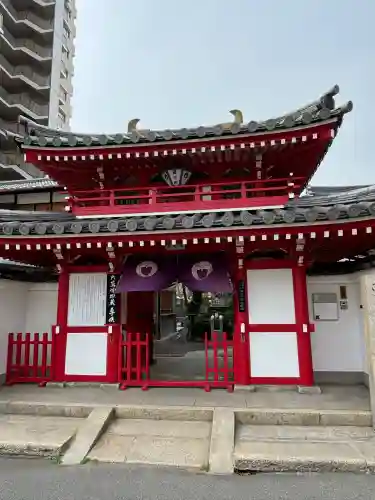 真光院の{uncategorized: "未分類", other: "その他", undefined: "問題あり", building: "その他建物", grave: "お墓", sacred_gate: "鳥居", guardian: "狛犬", statue: "像", buddha: "仏像", history: "歴史", nature: "自然", garden: "庭園", animal: "動物", pagoda: "塔", temizu: "手水舎", mountain_gate: "山門・神門", sanctuary: "本殿・本堂", subordinate: "末社・摂社", art: "芸術", scenery: "景色", jizo: "地蔵", ema: "絵馬", goshuin: "御朱印", omikuji: "おみくじ", items: "授与品その他", amulet: "お守り", goshuincho: "御朱印帳", eats: "食事", festival: "お祭り", votive_dance: "神楽", shichigosan: "七五三参", wedding: "結婚式", experience: "体験その他", initially: "初詣", around: "周辺", anti_infection: "感染症対策"}