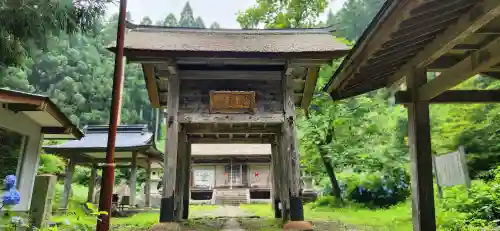 観音寺の山門・神門