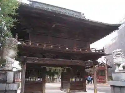 穴切大神社の山門
