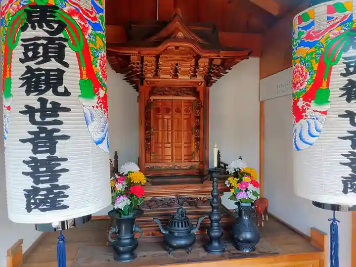 馬頭観音堂の本殿・本堂