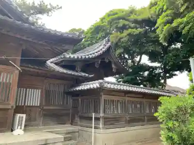 片瀬諏訪神社の{uncategorized: "未分類", other: "その他", undefined: "問題あり", building: "その他建物", grave: "お墓", sacred_gate: "鳥居", guardian: "狛犬", statue: "像", buddha: "仏像", history: "歴史", nature: "自然", garden: "庭園", animal: "動物", pagoda: "塔", temizu: "手水舎", mountain_gate: "山門・神門", sanctuary: "本殿・本堂", subordinate: "末社・摂社", art: "芸術", scenery: "景色", jizo: "地蔵", ema: "絵馬", goshuin: "御朱印", omikuji: "おみくじ", items: "授与品その他", amulet: "お守り", goshuincho: "御朱印帳", eats: "食事", festival: "お祭り", votive_dance: "神楽", shichigosan: "七五三参", wedding: "結婚式", experience: "体験その他", initially: "初詣", around: "周辺", anti_infection: "感染症対策"}