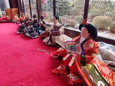 西方院の{uncategorized: "未分類", other: "その他", undefined: "問題あり", building: "その他建物", grave: "お墓", sacred_gate: "鳥居", guardian: "狛犬", statue: "像", buddha: "仏像", history: "歴史", nature: "自然", garden: "庭園", animal: "動物", pagoda: "塔", temizu: "手水舎", mountain_gate: "山門・神門", sanctuary: "本殿・本堂", subordinate: "末社・摂社", art: "芸術", scenery: "景色", jizo: "地蔵", ema: "絵馬", goshuin: "御朱印", omikuji: "おみくじ", items: "授与品その他", amulet: "お守り", goshuincho: "御朱印帳", eats: "食事", festival: "お祭り", votive_dance: "神楽", shichigosan: "七五三参", wedding: "結婚式", experience: "体験その他", initially: "初詣", around: "周辺", anti_infection: "感染症対策"}